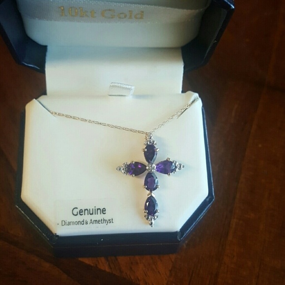 10k solid yellow gold genuine Diamond & amethyst